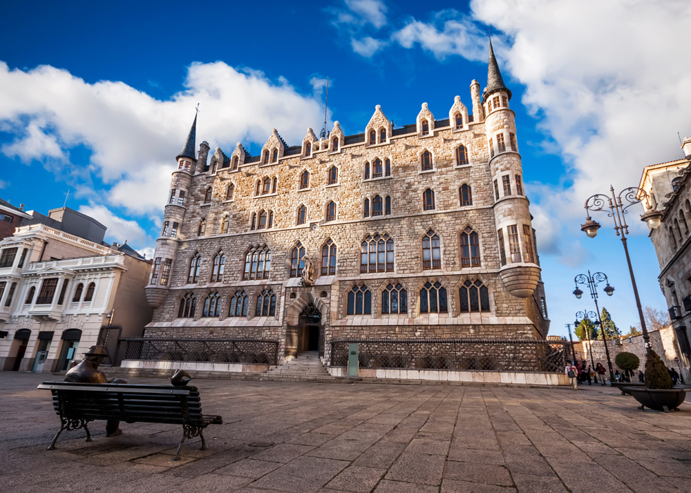 Museo Casa Botines Gaudí - interior (León)