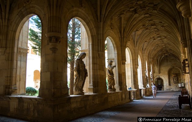 Convento de San Marcos - exterior en León